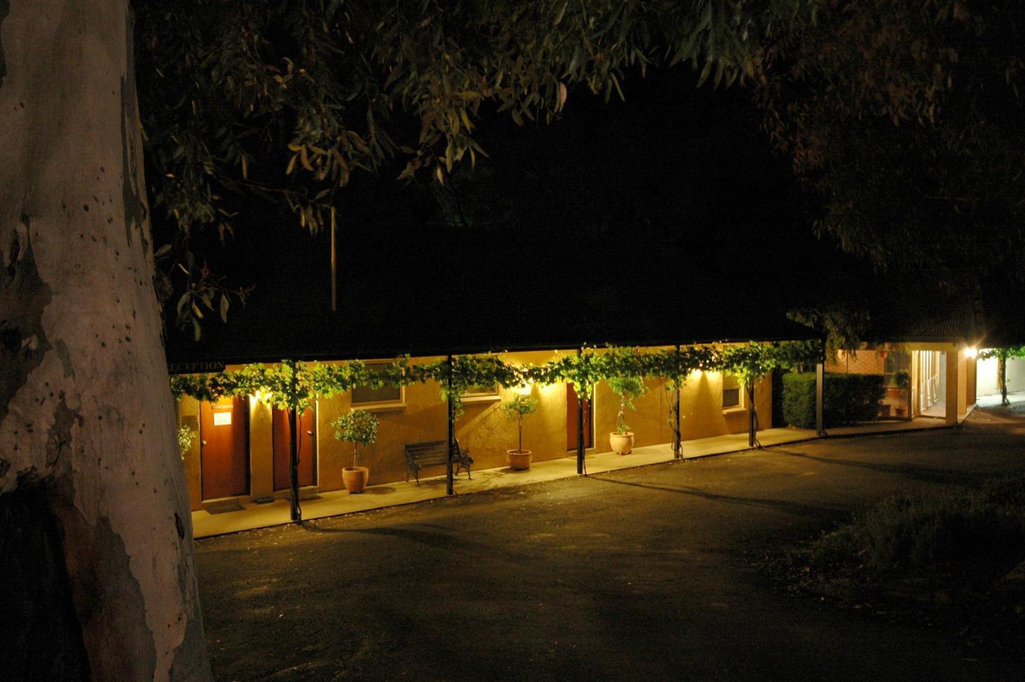Burra Motor Inn Dış mekan fotoğraf