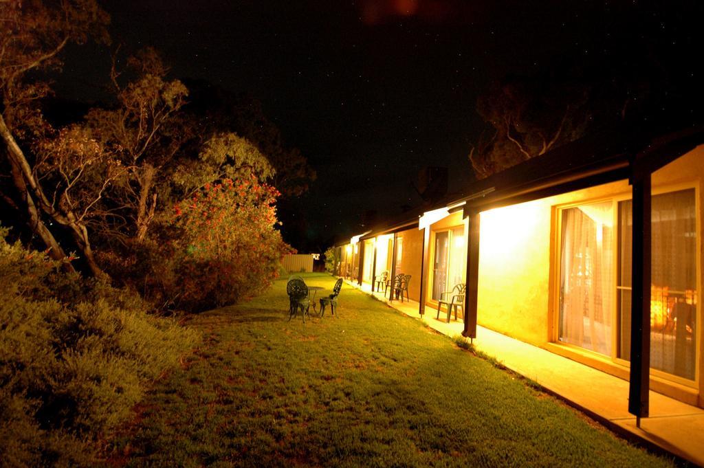 Burra Motor Inn Dış mekan fotoğraf